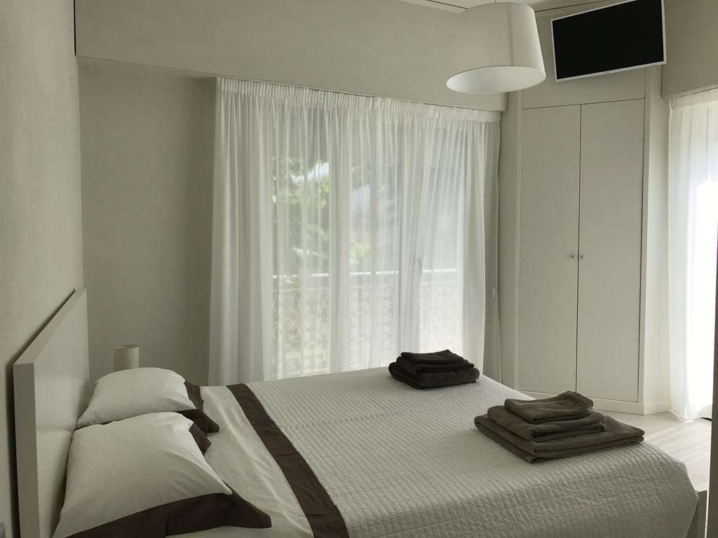 Stunning Apartment 300Mt By The Sea Forte Dei Marmi Kamer foto
