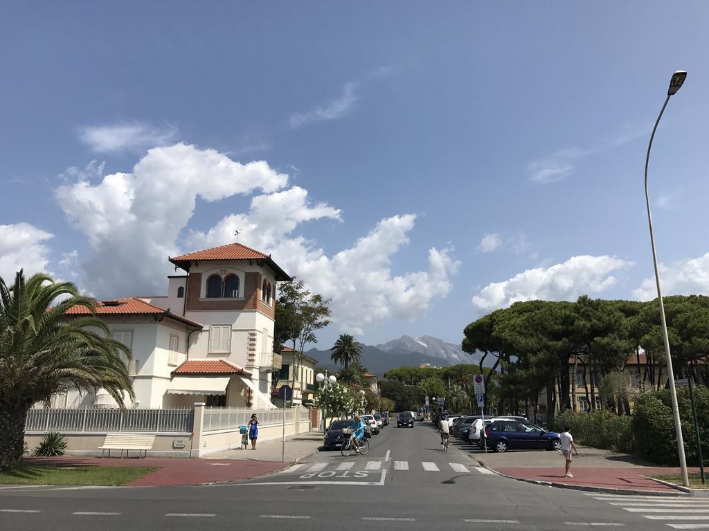 Stunning Apartment 300Mt By The Sea Forte Dei Marmi Kamer foto